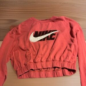 Nike Women's Redish pink Cropped Crew Neck Sweater